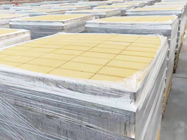 �����������ש����