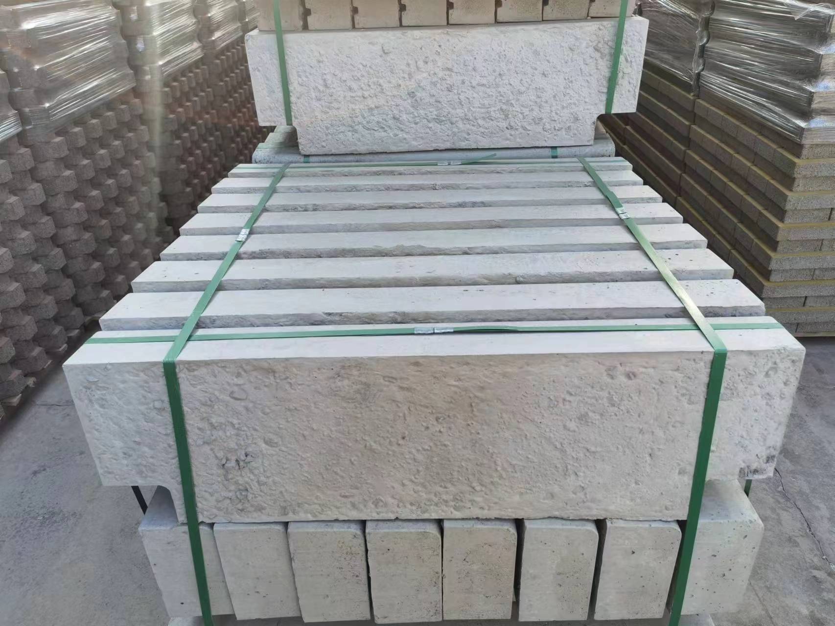 ����·��ʯ